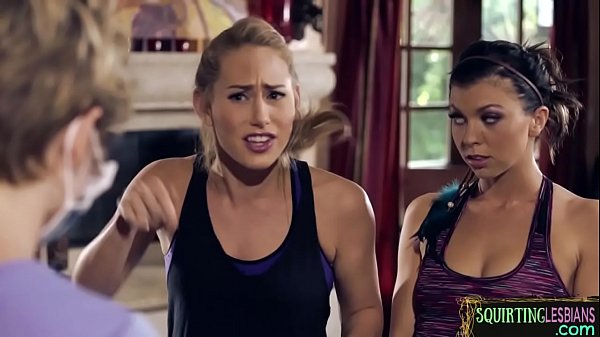 Naked sapphic lesbians lick pussy_juice