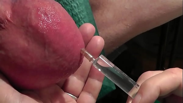 Play MP4 - Saline injection in Berlin