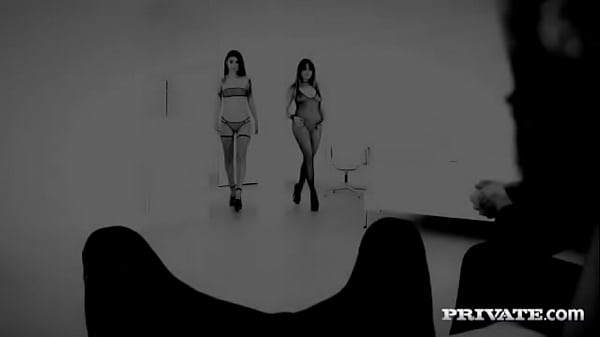 Deep Throat_Sluts Samantha_Bentley_Misha Cross Kiss_To Share Cum