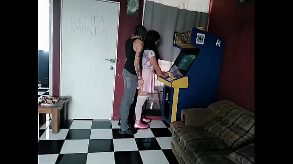 Play MP4 - my friend lets me play KOF with his arcade machine in exchange for lending him my ass pt1