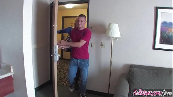 Play MP4 - Twistys - Merry Christm-Ass - Alexis Texas&comma;Mr&period; Pete