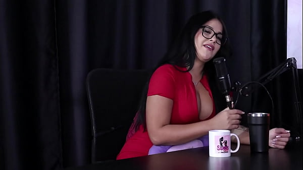 Play MP4 - Os conte&uacute;dos verdadeiros s&atilde;o os que ela mais gostou de fazer&comma; e tem fetiche de fazer gang bang&comma; mas n&atilde; se sente preparada&comma; e a menage com dois homens&period;&period;&period; - Naty Varga &lpar;SHEER&sol;RED&rpar;