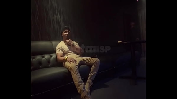 Conheci Um Moreno Na Casa De Swing Enquanto O Corno Assistia Tudo! Parte 2 thumbnail