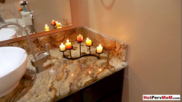 Play MP4 - Blonde mature stepmom fucked by her stepson in the bath