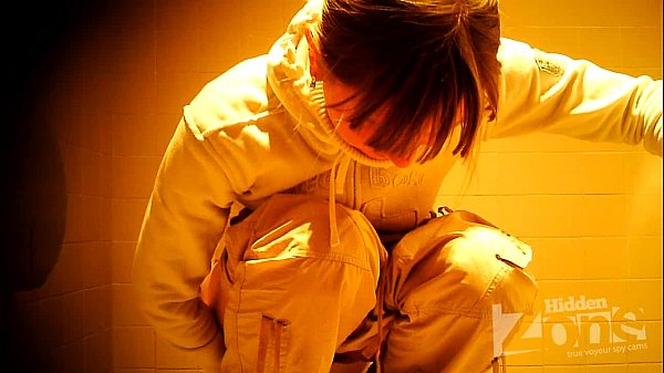 Play MP4 - Beautiful girl with ahair on her pussy pees standing up