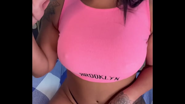 Corno chupando a rola grossa na hora do treino joi cei punheta guiada #45