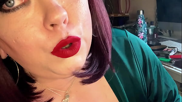 Chubby British Domme Pulls On Her Nipples While Smoking 2 Cigarettes 