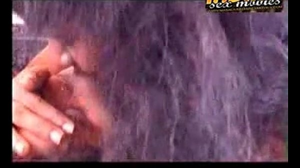 Play MP4 - Desi Mallu