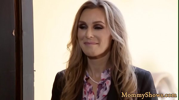 Play MP4 - Busty stepmom pleasured by her stepdaughter