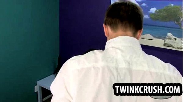 Kyler Moss sucking on a cock and getting a rimjob