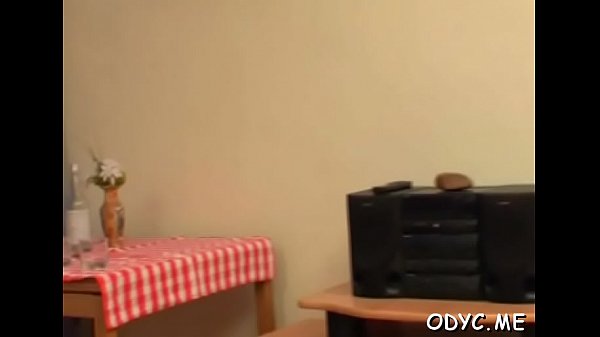 Cute brunette babeHelen delighting dude with fellatio