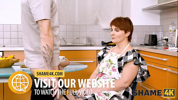 Play MP4 - SHAME4K&period; Hot BBW forgets about age when approached by her friends son