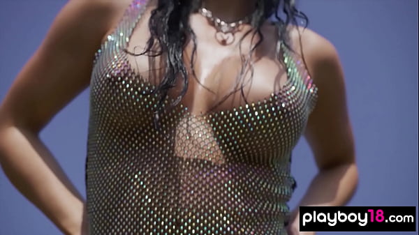 Smoking hot big boobed naked muse jumps into the pool 