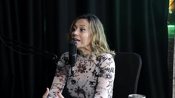 Play MP4 - &Eacute; ex BBB&comma; contou como come&ccedil;ou&comma; o irm&atilde;o n&atilde;o gostou dela produzir conte&uacute;dos&comma; muitos preconceitos vem das mulheres - Ang&eacute;lica Morango &lpar;WATCH ON&colon; SHEER&sol;RED&rpar;