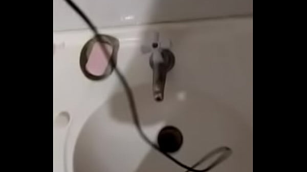 Amigo viu meu v&iacute;deo e bateu im&atilde; punheta 