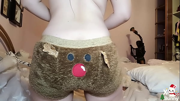 The Guest In The Christmas Talk Show Talks Through Farts thumbnail