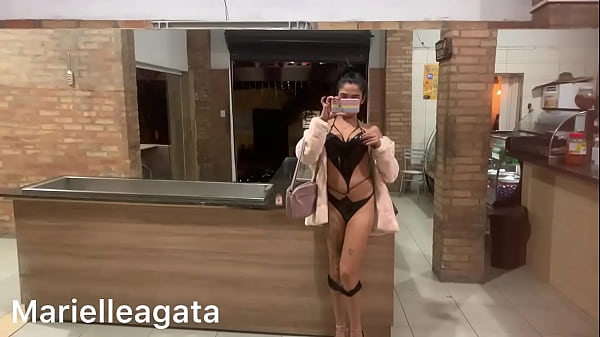 Play MP4 - Tava com tesao na rua fui pra casa do cliente gozei sozinha