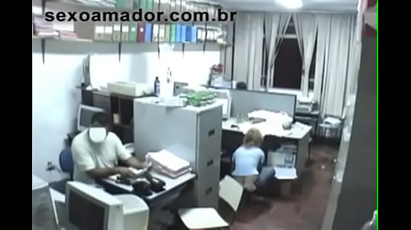 Play MP4 - A estagia foi enrabada pelo patr&atilde;o no escrit&oacute;rio da firma