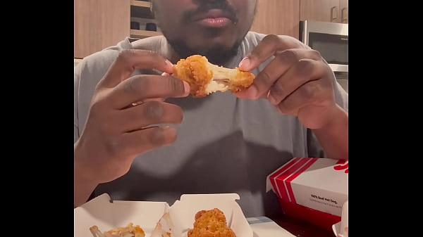 Play MP4 - Eat with me &lpar;711 food review&rpar;