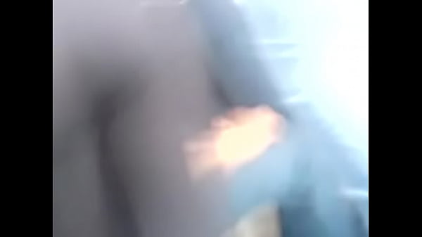 EN EL CARRO SE VE ALGO 