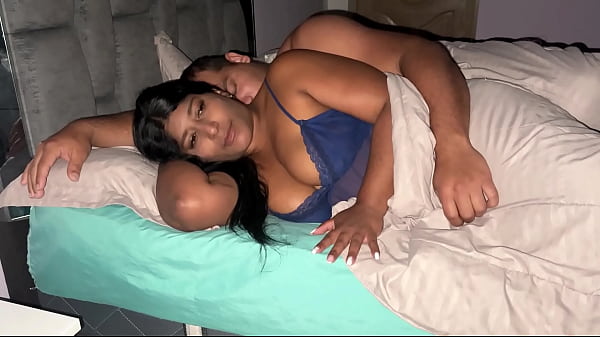 &iexcl;Stepdad accidentally mistakes his stepdaughter for his wife and fucks her until he fills her pussy with cum! 
