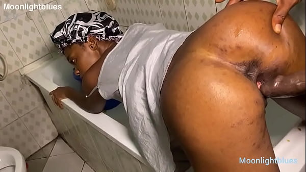 Play MP4 - One time sex with lucky plumber