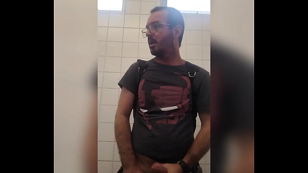 Play MP4 - Professor Dotadu pelado no parque