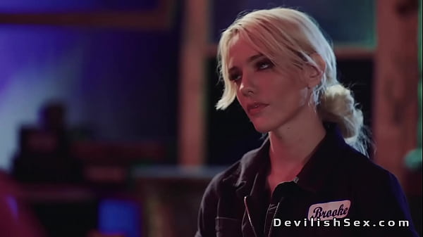 Dude hard fuckssweaty_busty blonde babe