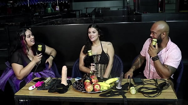 Participou da banheira e_ficou toda molhadinha Alê Gaúcha