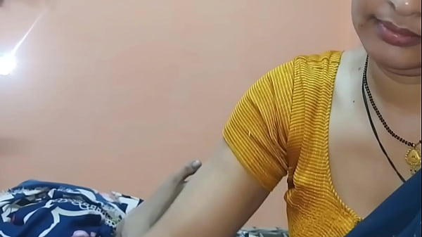 Nonton Indian Hot Girl Ass Bouncing On Stepbrother Dick,hard Fucking Sex Video thumbnail