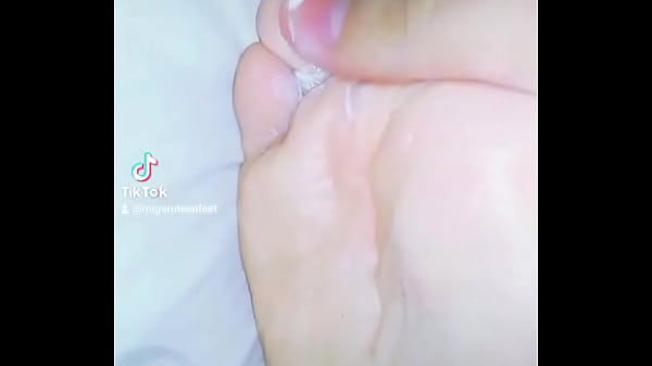 Pies de jovencito con crema