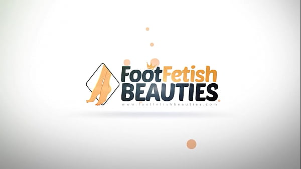 Nonton Petra Feet Magic Wand Toy Foot Massage thumbnail