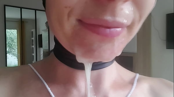 Ca c'est une vrai &eacute;jac faciale avec du bon sperme bien &eacute;pais qui sort d'une 