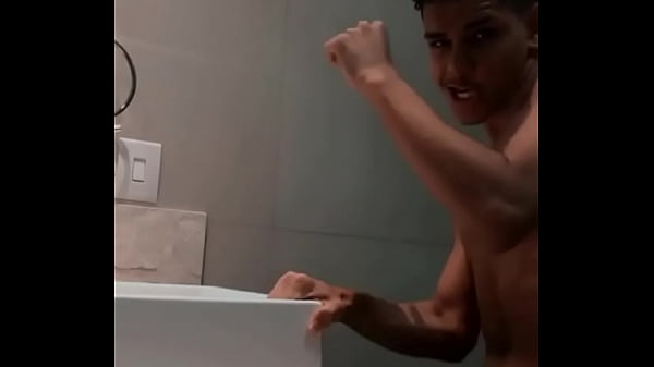 Imagina s&oacute_ voc&ecirc_ no lugar dessa pia levando essas botadas...