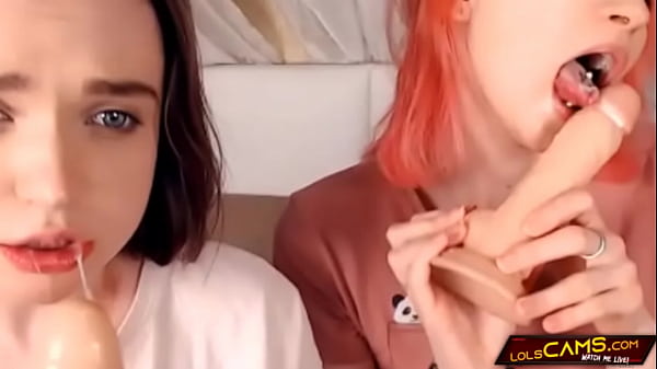 BFF_practicetheir blowjob skills oncam Whois better