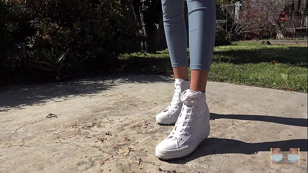 Hot Asian Chick Foot Dominator thumbnail