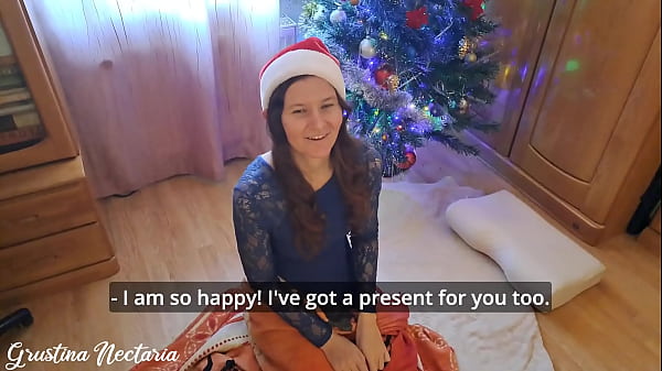 Russian santa fucked the girl under the christmas tree 