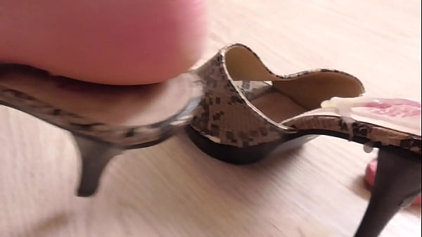 I Want To Feel That Sticky Feeling On My Heels And Soles. thumbnail