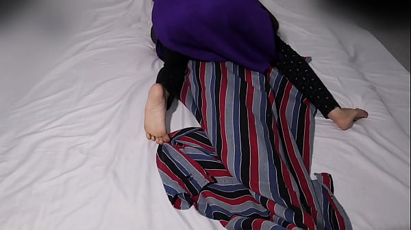 Play MP4 - Boss's wife became naked after seeing driver's thick black cock