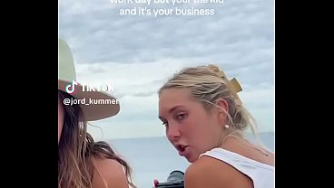Nonton Omg!! Sexy Blonde Lil Jordy, Hailey Get Their Tits Out At Work!!!! thumbnail