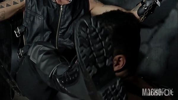 Play MP4 - Furry really knows how to serve me