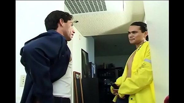 Muscular dude giving blowy in the toilets while watching in the mirror 