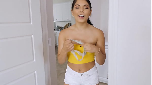 Play MP4 - Gina seduces horny stepbrother into drilling her horny coochie