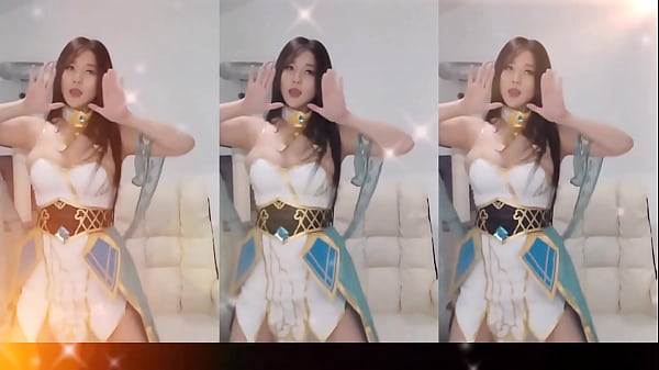 Korean_babe cosplay dancing