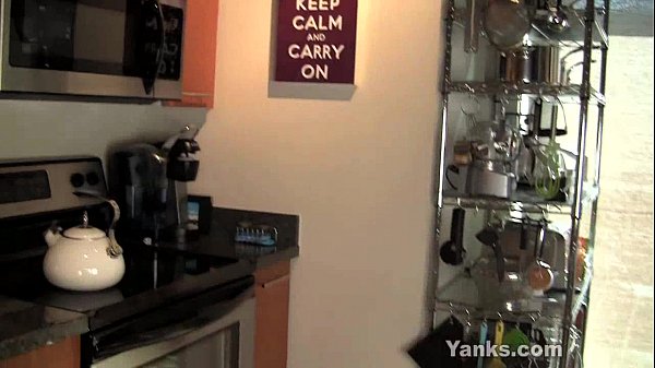 Play MP4 - Young Crystal Masturbating