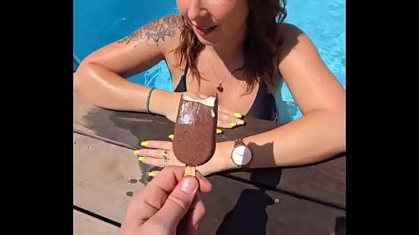 Nonton R&eacute;el / Vid&eacute;o N&bull;74 Orgie D&rsquo;actrice X ( 4 Filles, Gode Ceinture/ Double Gode... thumbnail