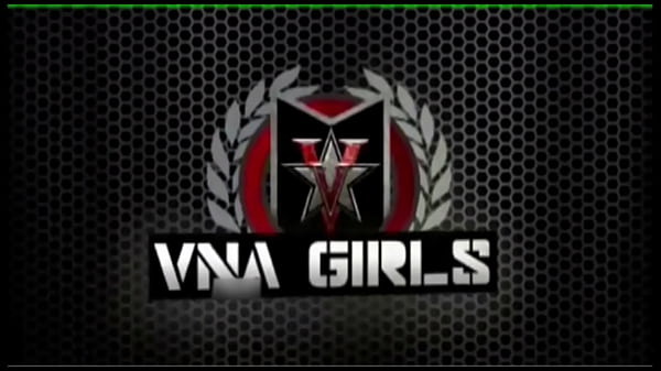 Oriental nympho maxine x plays with that inflatable anal butt plug 