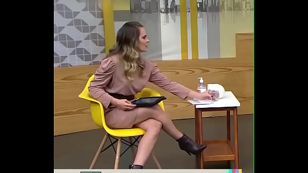 Regiane tapias bem sexy de saia 05 05 21 parte 02 safada puta vagabunda sexy tarada sensacional oral anal sexo cachorra loira morena programa tesuda peitao rabao delicia brasileira piranha mulata nega