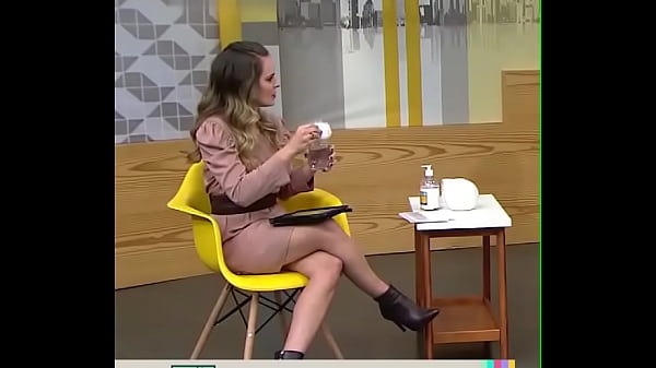 Regiane tapias bem sexy de saia 05 05 21 parte 02 safada puta vagabunda sexy tarada sensacional oral anal sexo cachorra loira morena programa tesuda peitao rabao delicia brasileira piranha mulata nega 