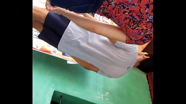 Play MP4 - Se le sale la nalguita